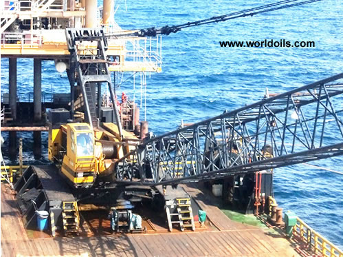 Crawler Crane with 450 T Skyhorse Attachment