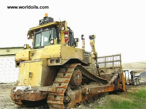 Caterpillar D8R II Used Crawler Bulldozer - 2004 built For Sale