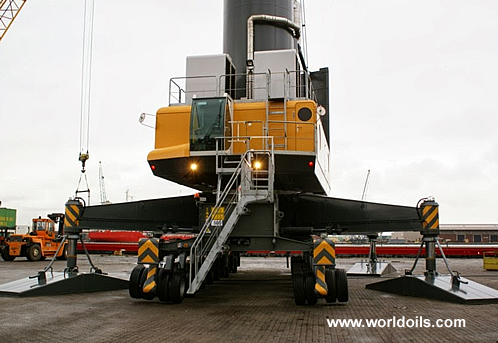 2007 built Liebherr LHM 500 S Harbour Crane for Sale
