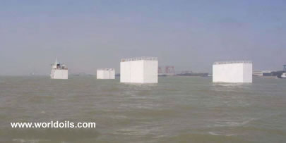 Semi-Submersible Heavy Lift Barge