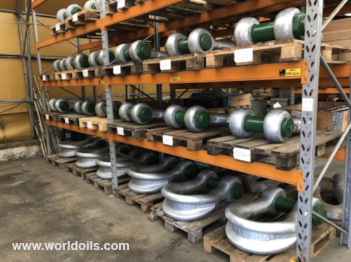 Wide Body Shackles for Rent