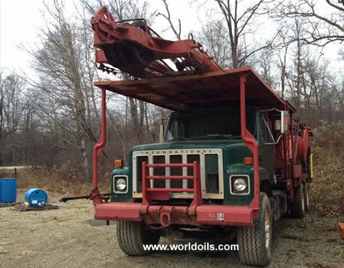 Walker Neer C33-A Triple Drum Service Rig for Sale