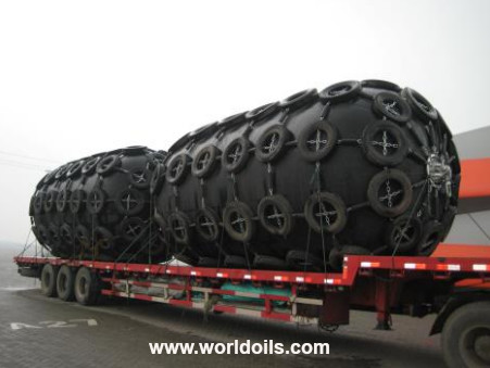 Yokohama Air Fender in Vertical Position for Rent